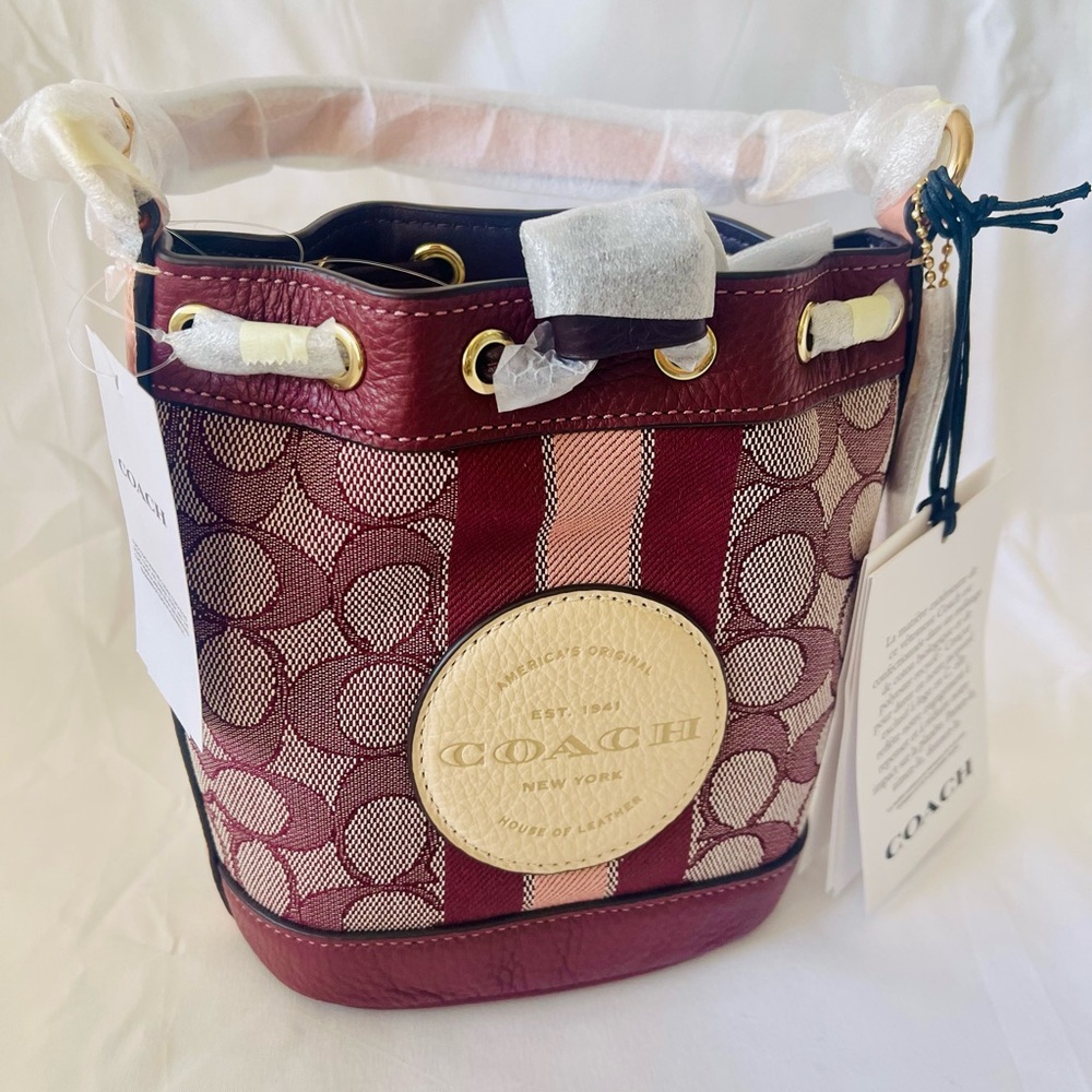 NEW COACH Dempsey Mini Bucket Bag in Burgundy/Beige